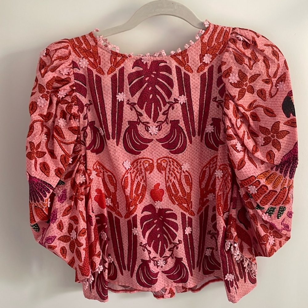 Farm Rio Ainika Print Macaws Button Back Blouse. Size X-Small.
